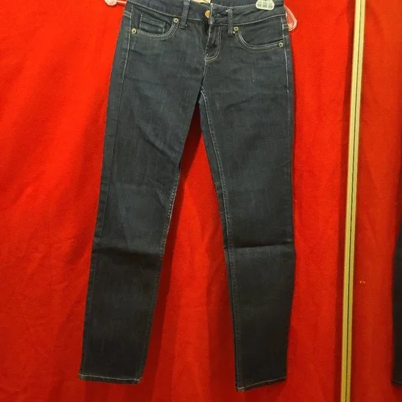 Jeans - Picture 2 of 5